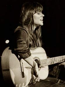 Melanie playing at woodstock 1969